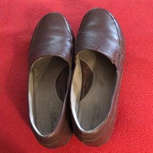 Naturalize women’s